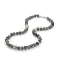 Grijze Agaat collier met zilveren accenten