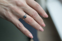 Witgouden ring London Blue Topaas Trefoil