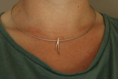 Gouden hanger met Geel- en Witgoud - Connected Collectie - 14 Karaat Bi-Color Hanger - Tweekleurig Gouden Hangertje