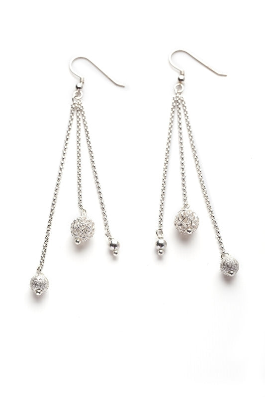 Zilveren bol oorbellen