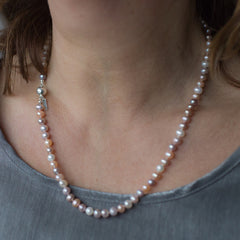 Multicolor Parelcollier met mooie magneetsluiting