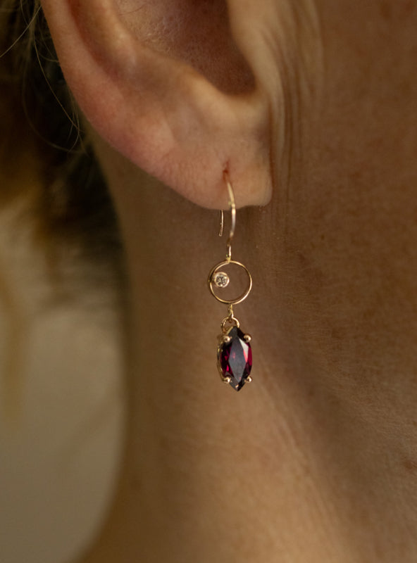 Roodgouden oorbellen met bruine Diamant en Rhodoliet Granaat - One of a Kind Rosé kleur Oorbel - Echte Edelstenen - 14 Karaat Roodgoud -Eyecatcher