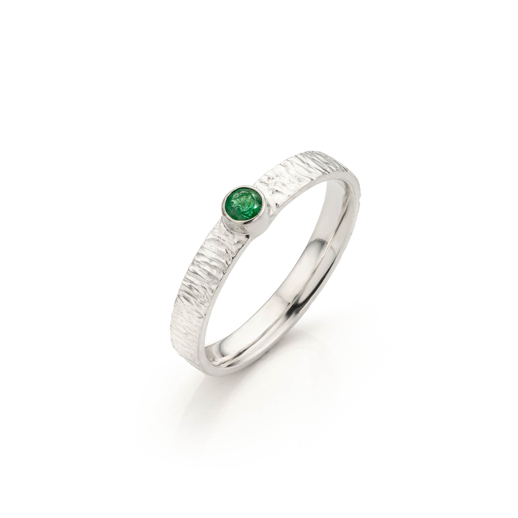 Zilveren ring met groene edelsteen